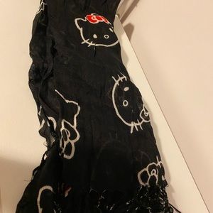 ** Hello Kitty scarf